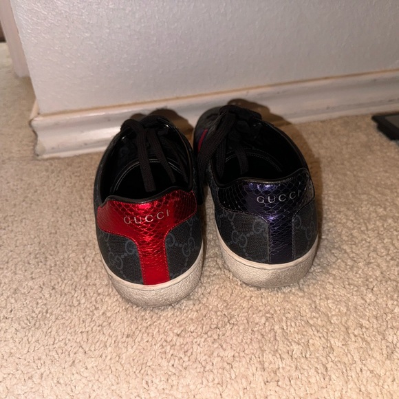 Authentic Gucci sneakers - Picture 5 of 7